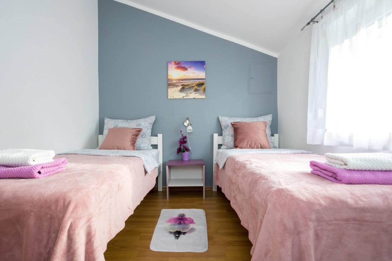 Apartman Luni Sa Bazenom - Malinska, Sveti Anton Sveti Anton  Esterno foto