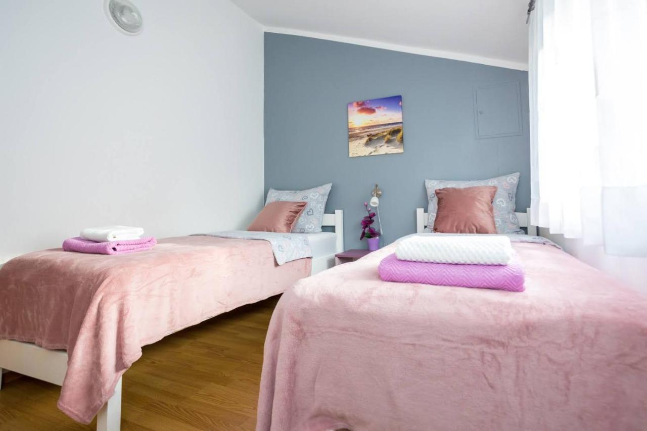 Apartman Luni Sa Bazenom - Malinska, Sveti Anton Sveti Anton  Esterno foto