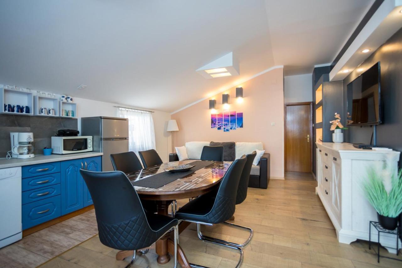 Apartman Luni Sa Bazenom - Malinska, Sveti Anton Sveti Anton  Esterno foto